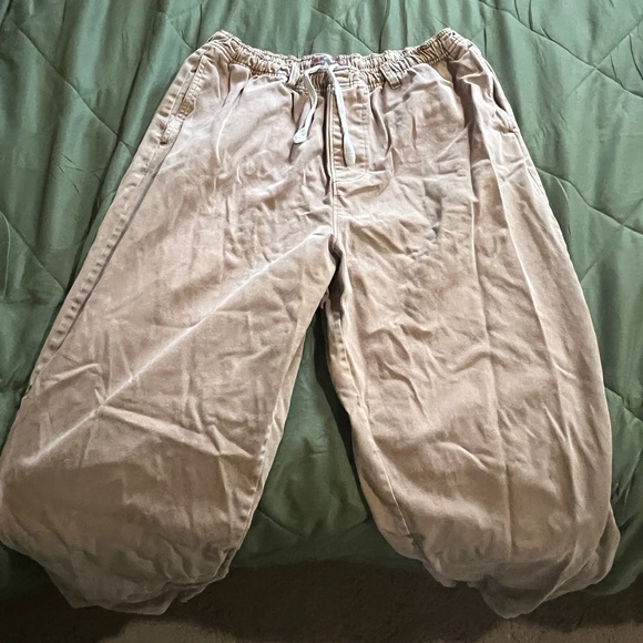 Urban Outfitters Cargo Pants Stretch Waist - Picture 2 of 4
